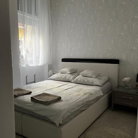 White Luxury Apartment Budapest Eksteriør bilde