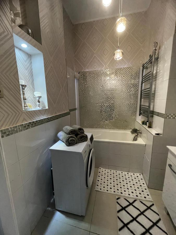 White Luxury Apartment Budapest Eksteriør bilde