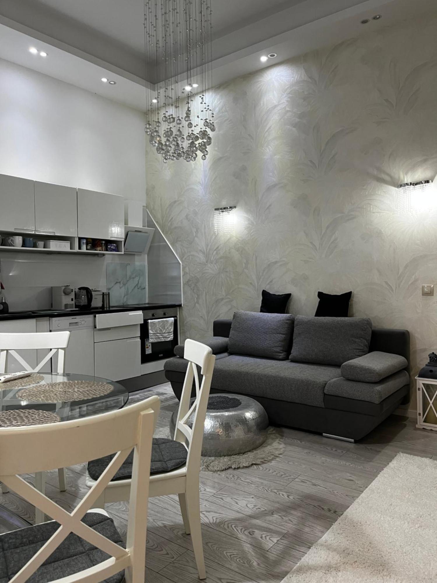 White Luxury Apartment Budapest Eksteriør bilde